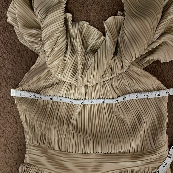 Champagne Pleated layered off the shoulder‎ Dress women’s sz S midi length NWOT - Picture 13 of 17